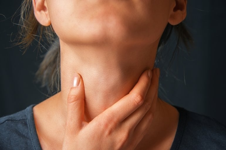 Frau mit geschwollenen Lymphknoten