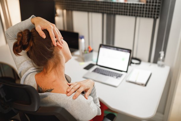 Tinnitus: Übungen für die Halswirbelsäule